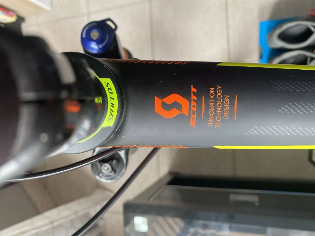 Scott SCALE 730 Full Carbon
