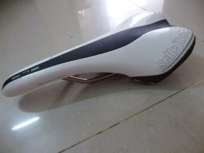 SELLE ITALIA SLR XC,LORICA/KVL COVER TUBULAR VANOX-Ti RAIL - Last display unit !