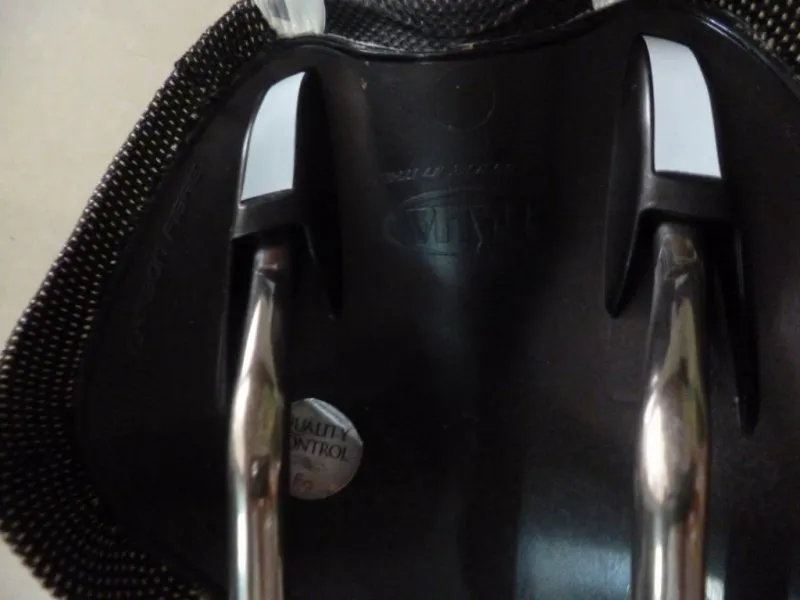 SELLE ITALIA SLR XC,LORICA/KVL COVER TUBULAR VANOX-Ti RAIL - Last display unit !