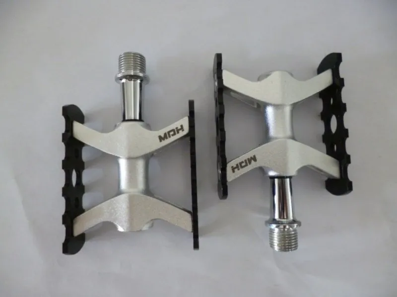 MDH PCA04 Pedals - Black / Silver Finishing LAst unit clearance rm129