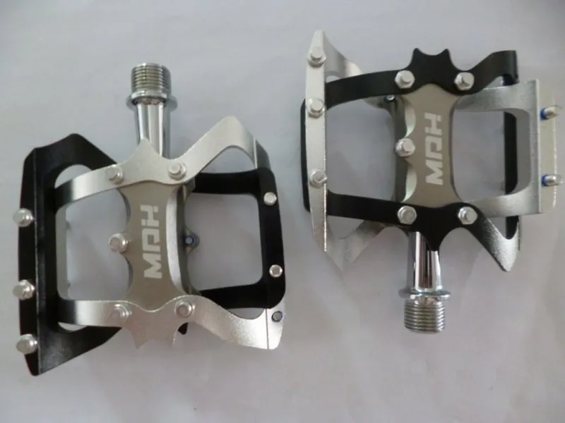 MDH PVA03 PEdals- Silver-Black Color