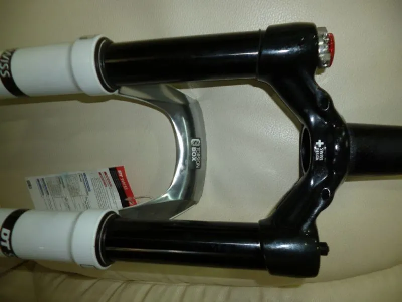 Last unit Clearance Sale at RM1999nett - DT Swiss XMM120mm Travel - Carbon Steerer Tube/Crown