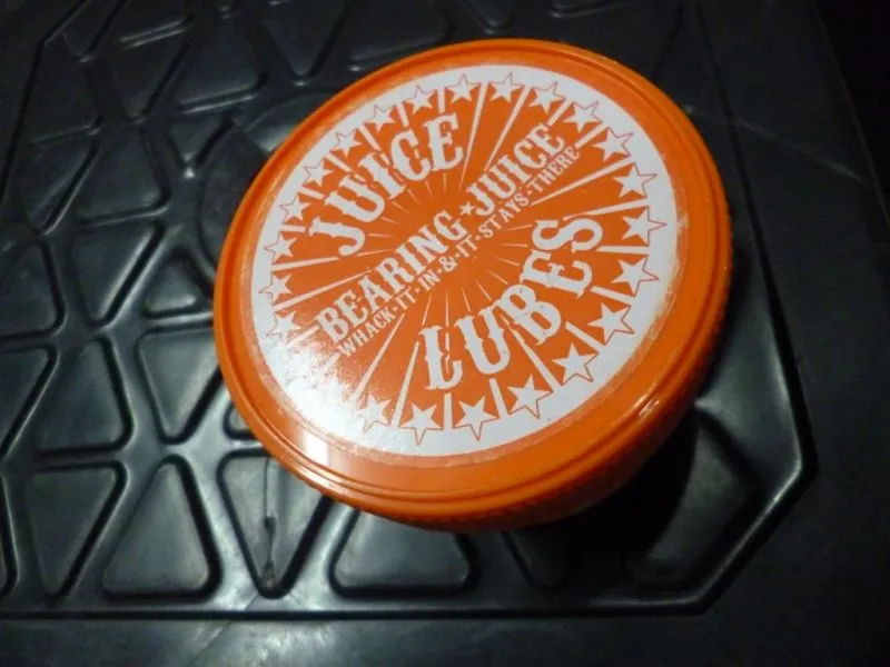 Juice Bearing Grease (Made in UK) = High Quality smooth Viscosity rolling grease
