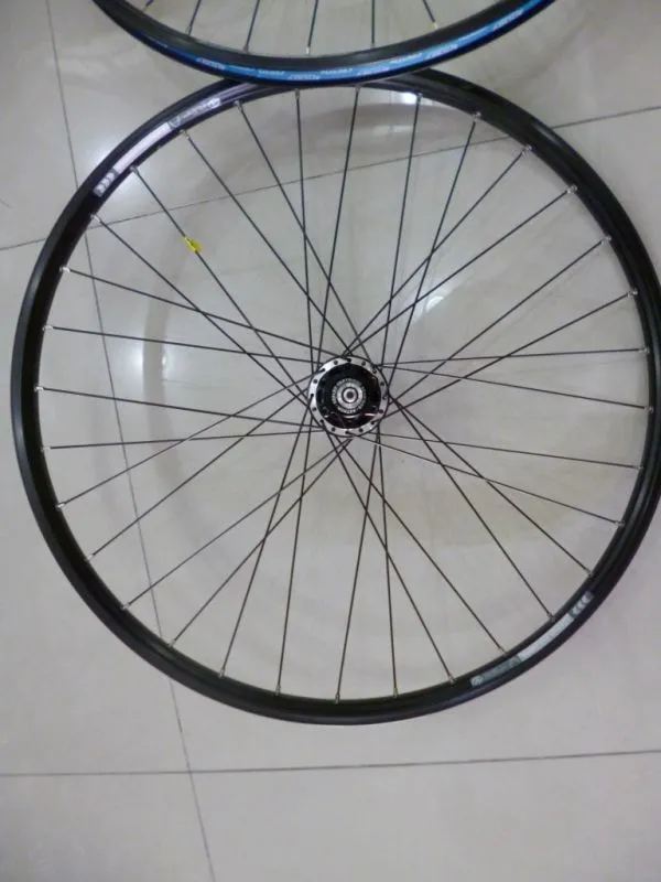 Author Neon Wheelset