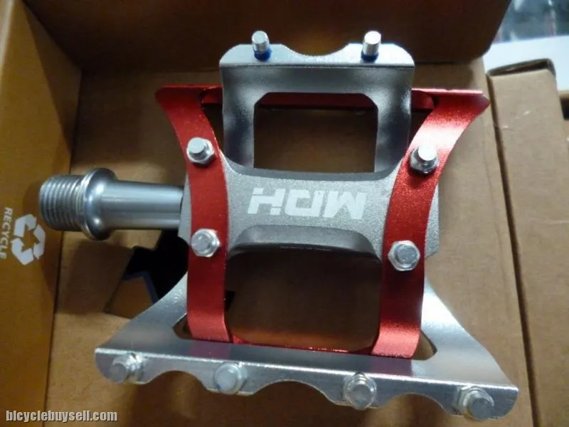MDH PVB03 - Silver/Red - 100% CNC with Aluminium Pins - Superlight Pedals