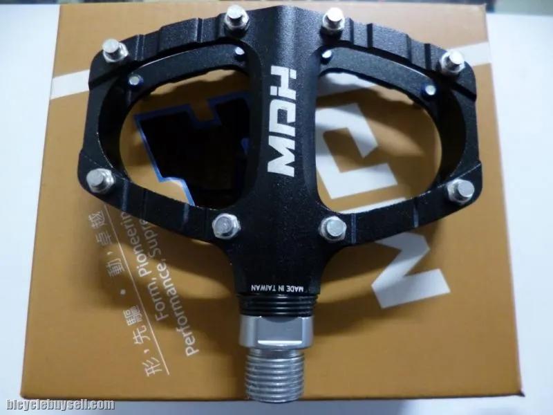 MDH PCA01 - Black - 100% CNC with Aluminium Pins - Superlight Pedals with DU/Sealed Bearing