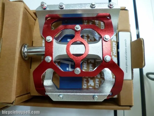 MDH PVC02 - Varieties of color - 100% CNC with aluminium pins - Superlight SEaled Bearing Pedals