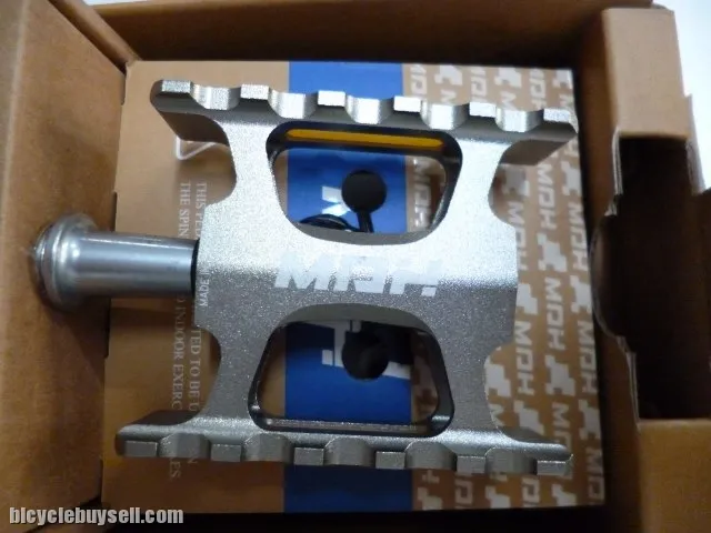 MDH PCC01 - Variety colors - 100% CNC - Superlight sealed bearing pedals