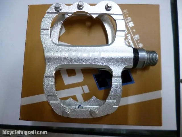MDH PCA02 - Variety of Colors - 100% CNC with Aluminium pins - Superlight Sealed Bearing pedals
