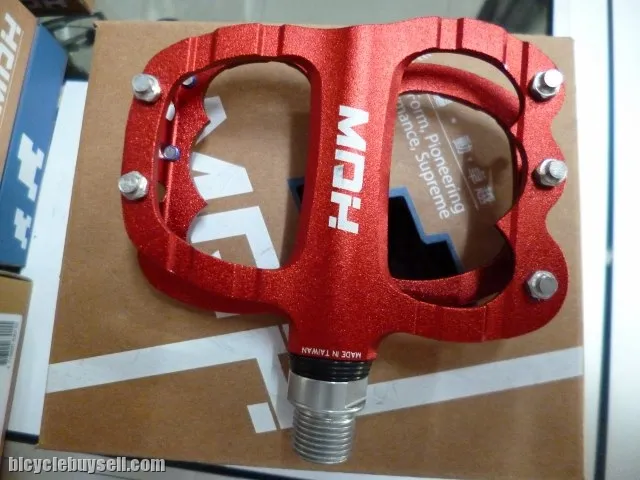 MDH PCA02 - Variety of Colors - 100% CNC with Aluminium pins - Superlight Sealed Bearing pedals
