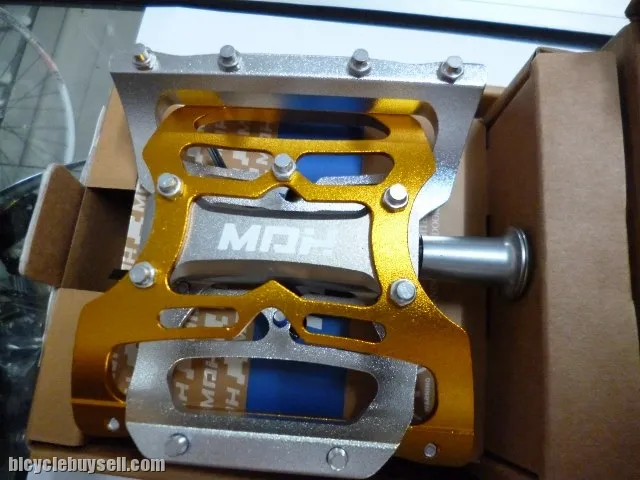 MDH PVB01 - Varieties of Color - 100% CNC with Aluminium pins - Suerlight sealed bearing pedals