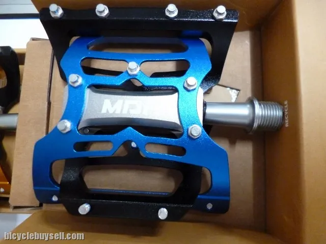 MDH PVB01 - Varieties of Color - 100% CNC with Aluminium pins - Suerlight sealed bearing pedals