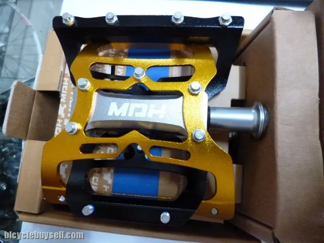 MDH PVB01 - Varieties of Color - 100% CNC with Aluminium pins - Suerlight sealed bearing pedals