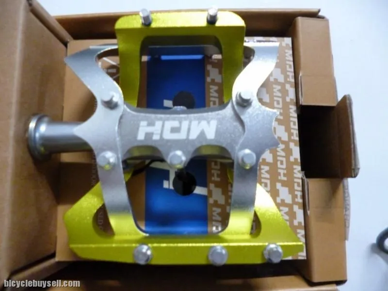 MDH PVA03 - VAriety of Colors - 100% CNC with aluminium pins - Superlight sealed bearing pedal
