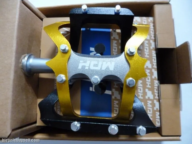 MDH PVA03 - VAriety of Colors - 100% CNC with aluminium pins - Superlight sealed bearing pedal