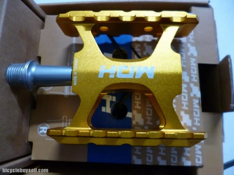 MDH PCB01 - Variety of Colors - 100% CNC - Superlight sealed bearing pedals