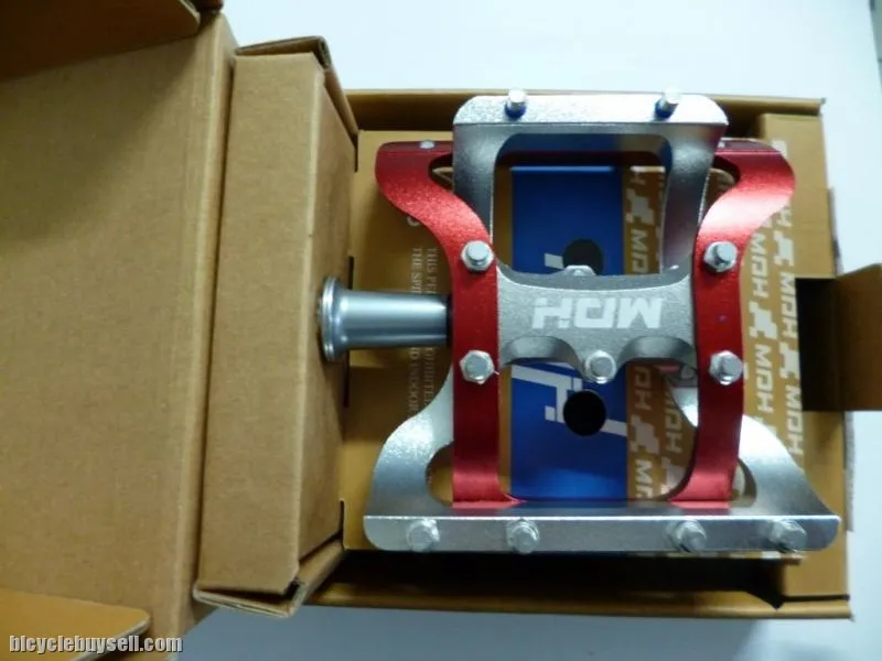MDH PVA01 - Variety of colors - 100% CNC with Aluminium pins - Superlight SEaled bearing pedals