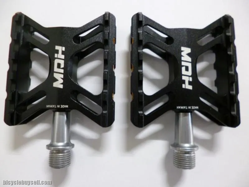 MDH PCB04 - Black - 100% CNC - Superlight Sealed bearing pedals
