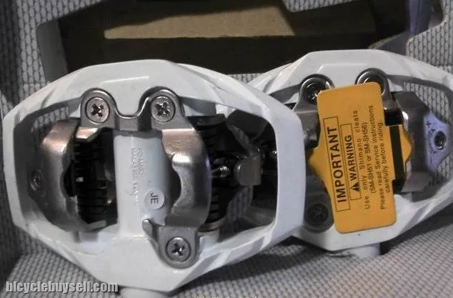 Shimano PD-M530 MTB SPD Pedals Original black white pedal