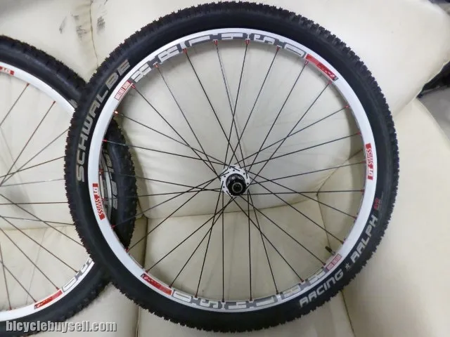 Super High Performance Wheelset Clearance!!! DT Swiss XR1450 - Comes with Schwalbe Tyres &amp; Tubes