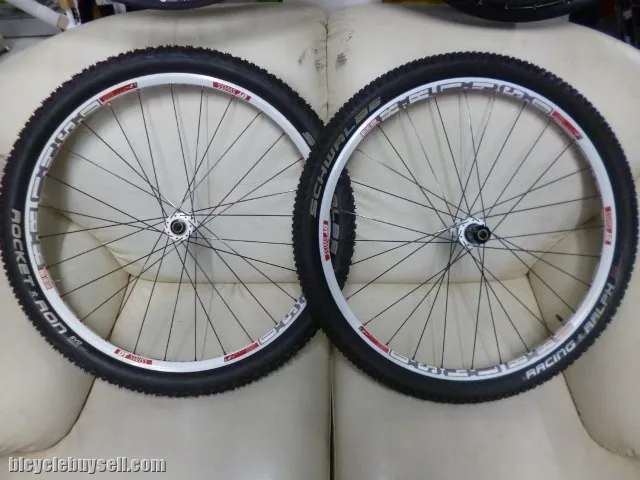 Super High Performance Wheelset Clearance!!! DT Swiss XR1450 - Comes with Schwalbe Tyres &amp; Tubes