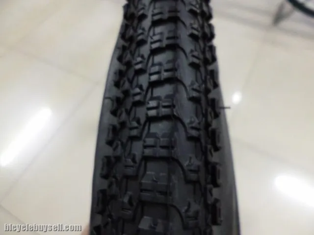 Kenda Small Block 8 29x1.75