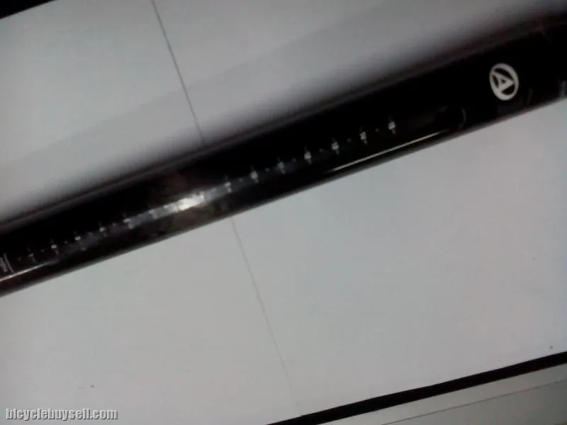 Author original carbon Seatpost 27.2*350mm clearance