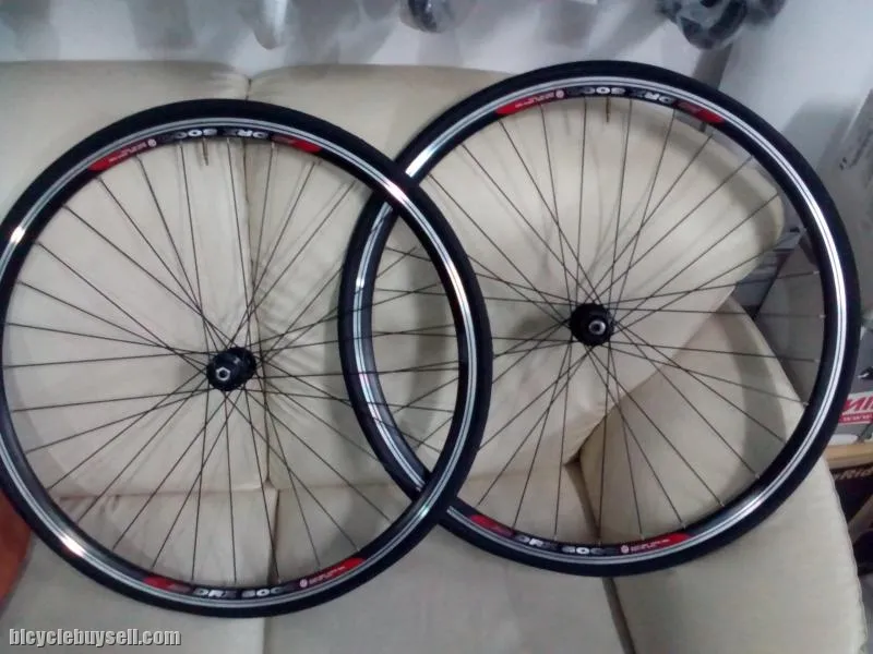 Jalco drx5000 700c road Wheelset with new tyres