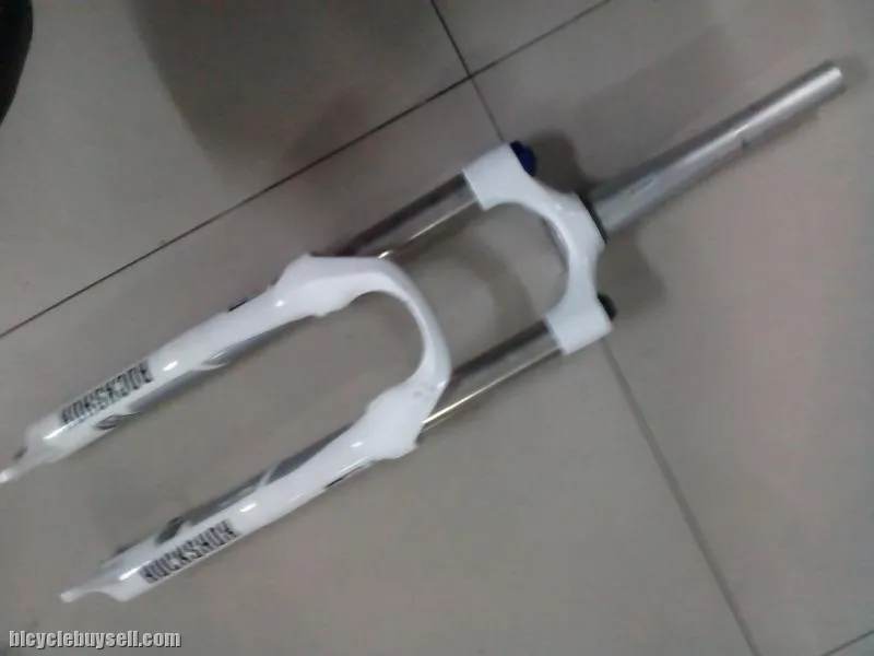Rock shox recon air - 2 weeks old only