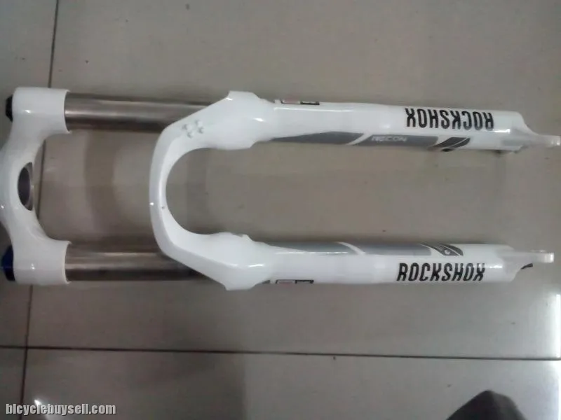 Rock shox recon air - 2 weeks old only
