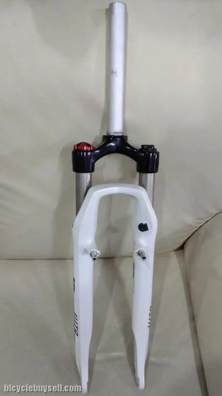 RST Vita Fork (V brake compatible)
