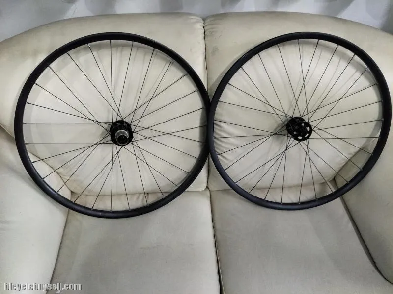 Now rm1849nett!! Croder 27.5 wheelset 1498grams front 9mm qr rear 12*142mm light &amp; high performance
