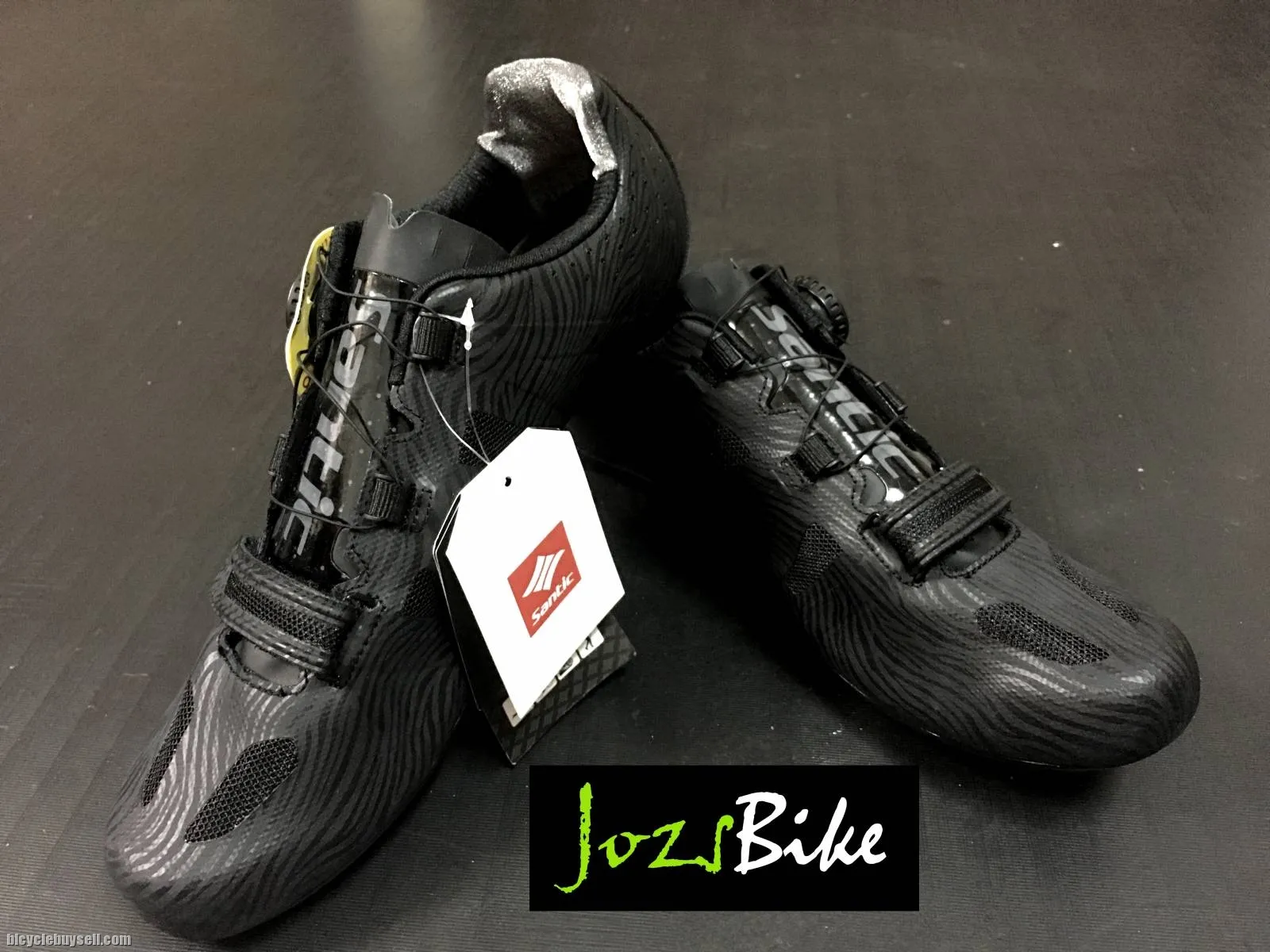 NEW YEAR SALE-SANTIC Nigel Black Road Cycling Shoes - READY STOCK FREE Postage