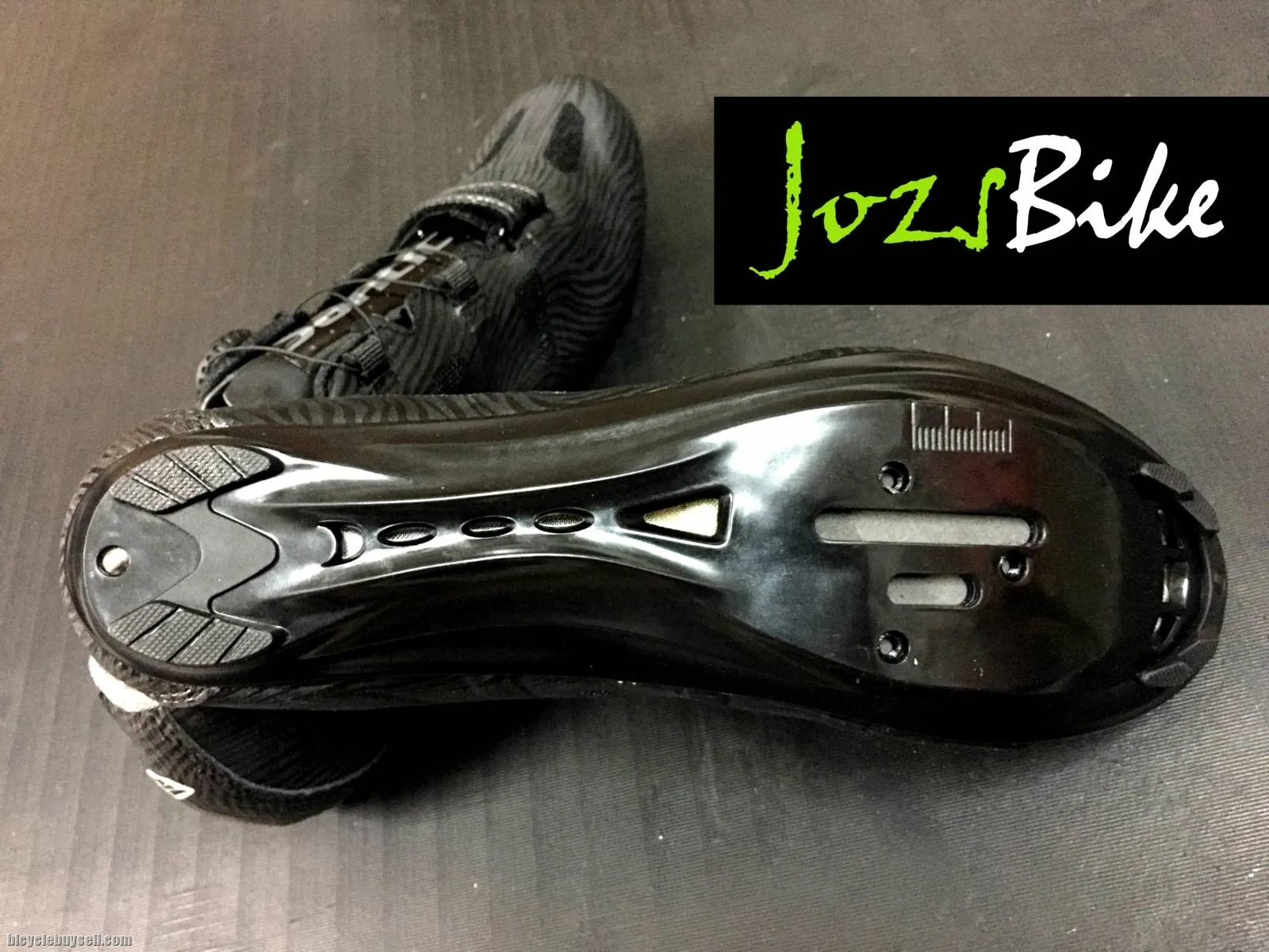 NEW YEAR SALE-SANTIC Nigel Black Road Cycling Shoes - READY STOCK FREE Postage