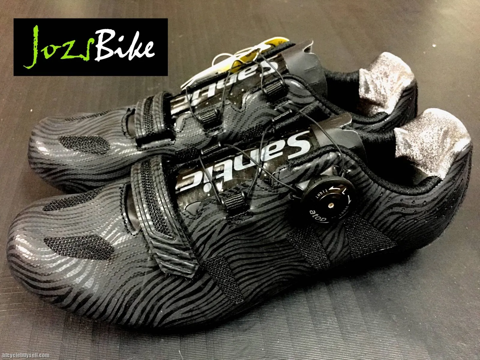 NEW YEAR SALE-SANTIC Nigel Black Road Cycling Shoes - READY STOCK FREE Postage