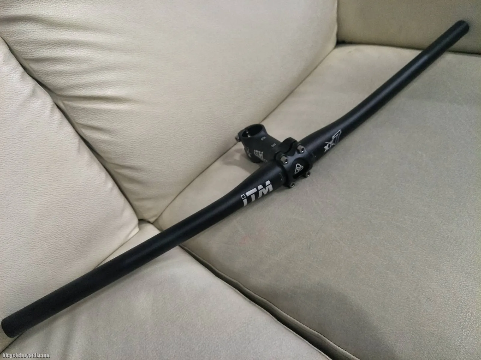 ITM xx7 bar 700mm n stem 70mm set - bought not used just like new