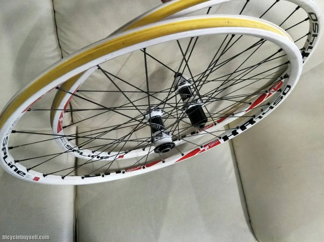 dt swiss xr1450 - 3 months usage 26er. 1450 grams only