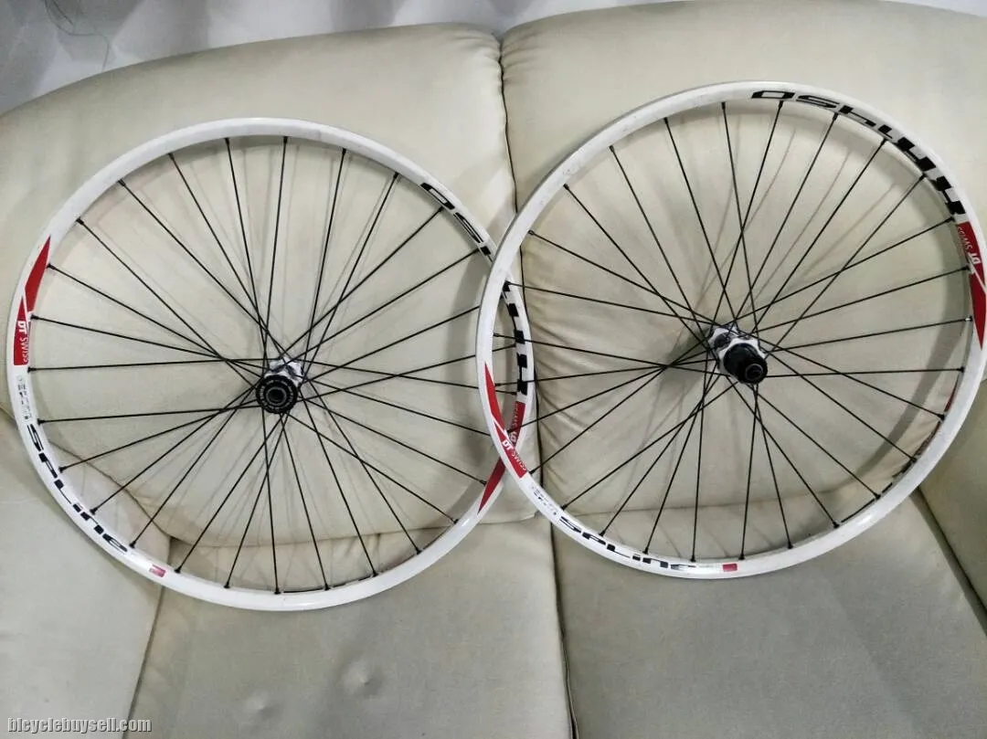 dt swiss xr1450 - 3 months usage 26er. 1450 grams only