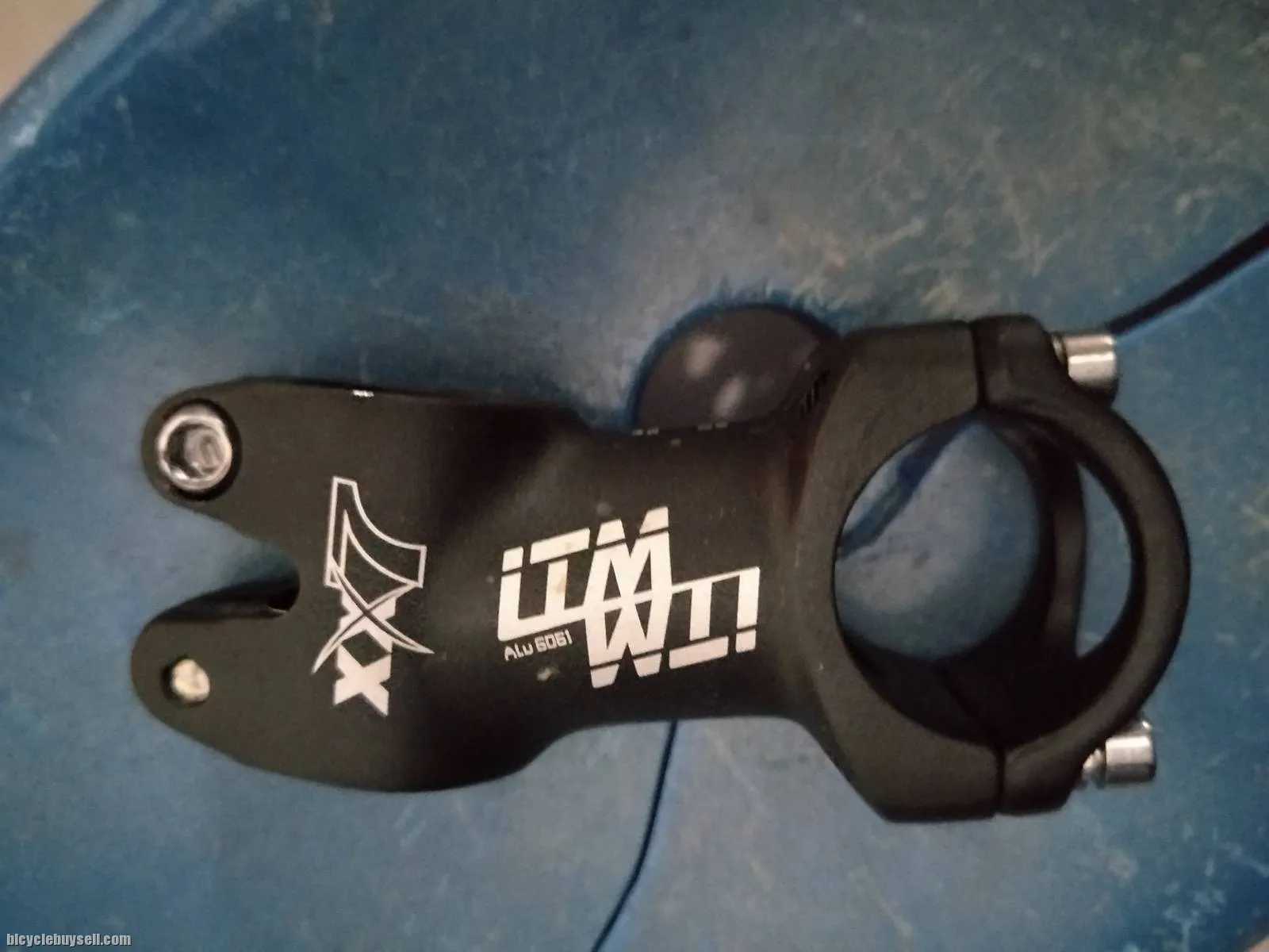 Itm xx7 60mm stem used less than a month Cosmetic like new