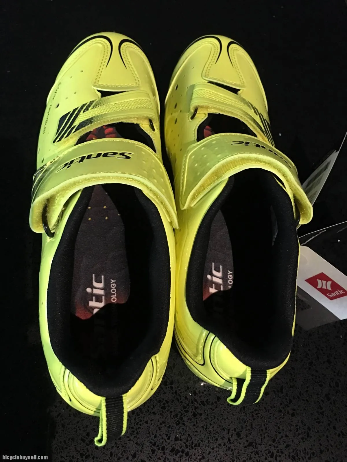 New Year SALE- SANTIC Cavin Triathlon Cycling Shoes(Carbon Fiber Soles) - READY STOCK