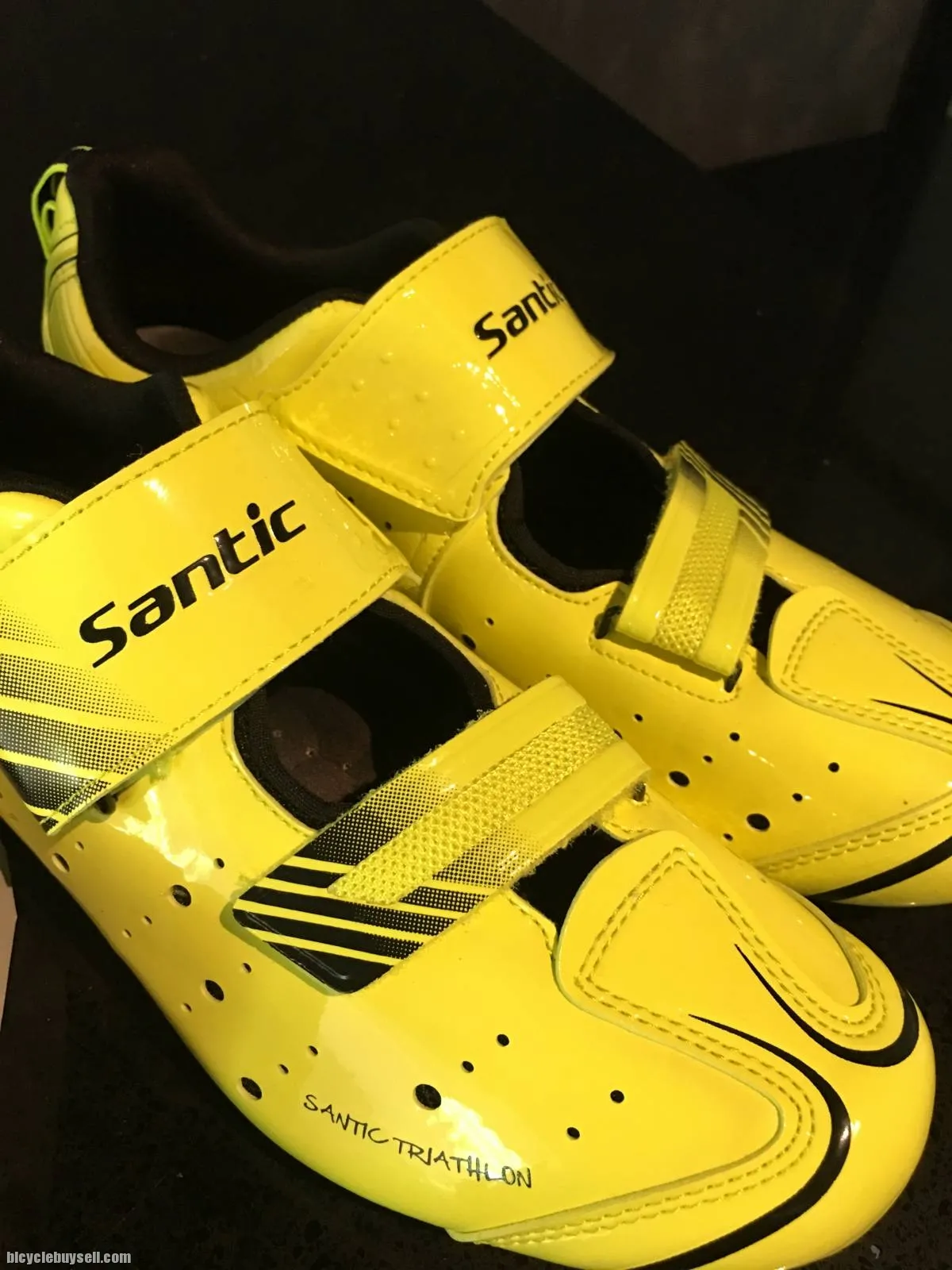 New Year SALE- SANTIC Cavin Triathlon Cycling Shoes(Carbon Fiber Soles) - READY STOCK