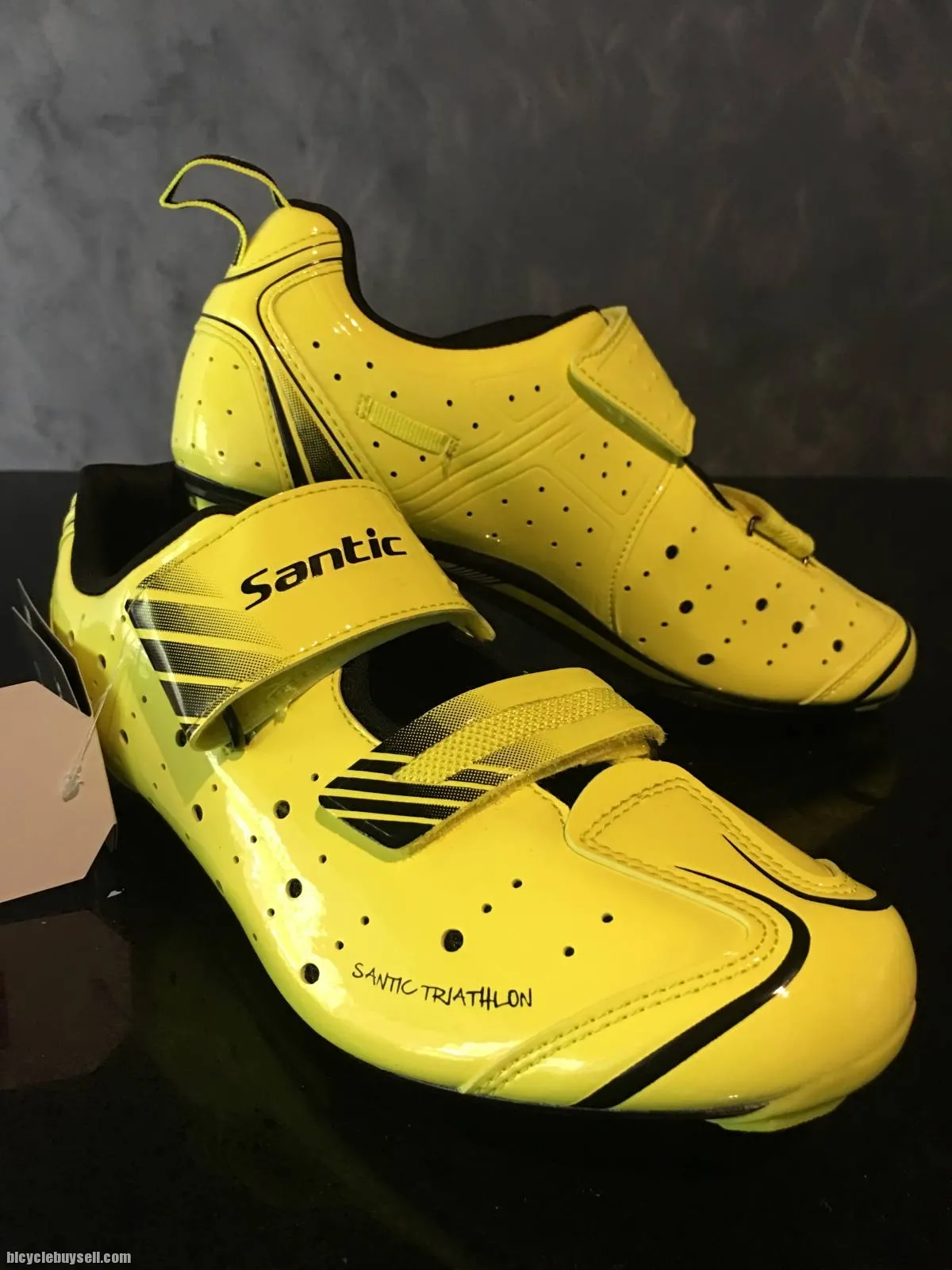 New Year SALE- SANTIC Cavin Triathlon Cycling Shoes(Carbon Fiber Soles) - READY STOCK