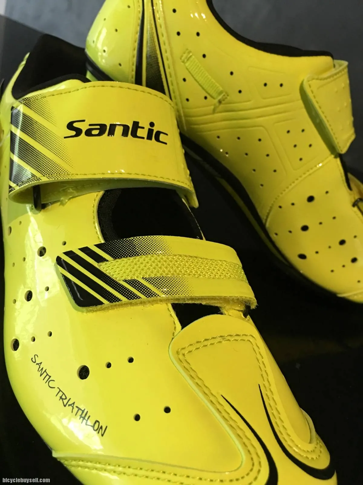 New Year SALE- SANTIC Cavin Triathlon Cycling Shoes(Carbon Fiber Soles) - READY STOCK