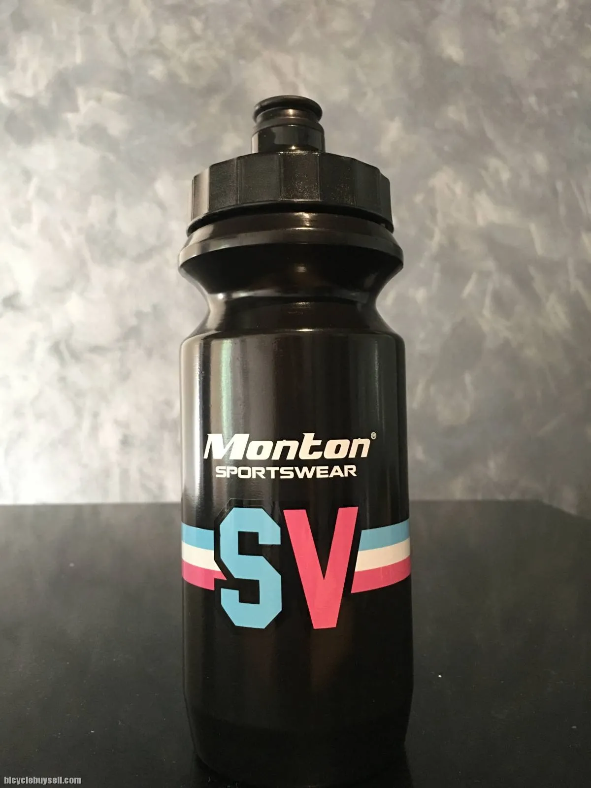 READY STOCK- MONTON Water Bottle (Made In Taiwan) 600ml