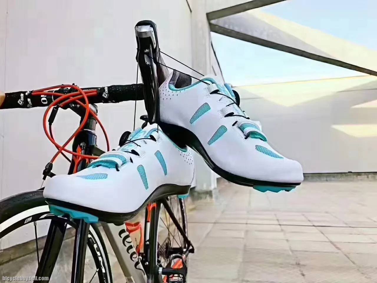 New Year SALE- SANTIC Diane Women Road Cycling Shoes - READY STOCK