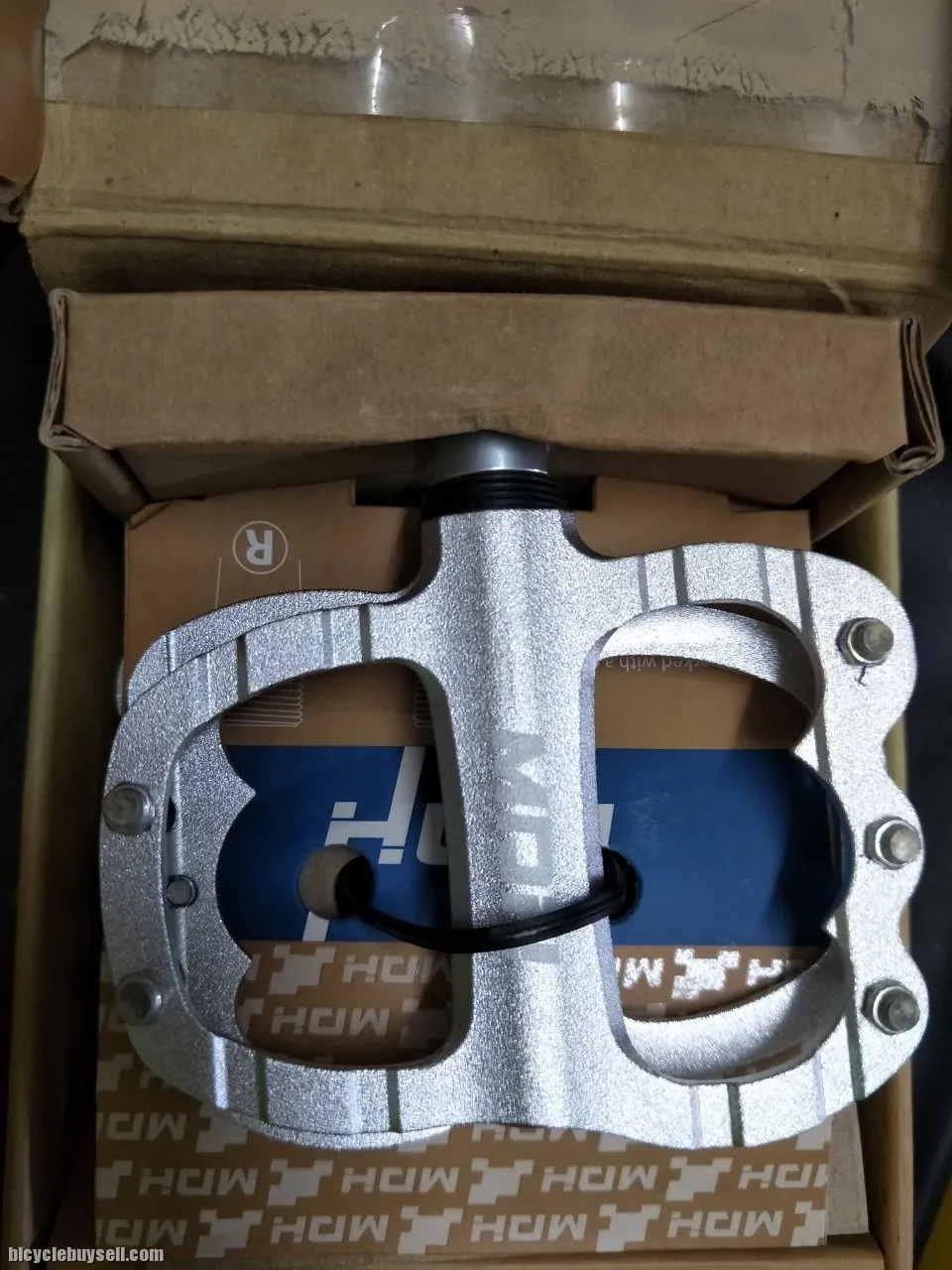 pedal used just at one event - just like new selling at used price per pair