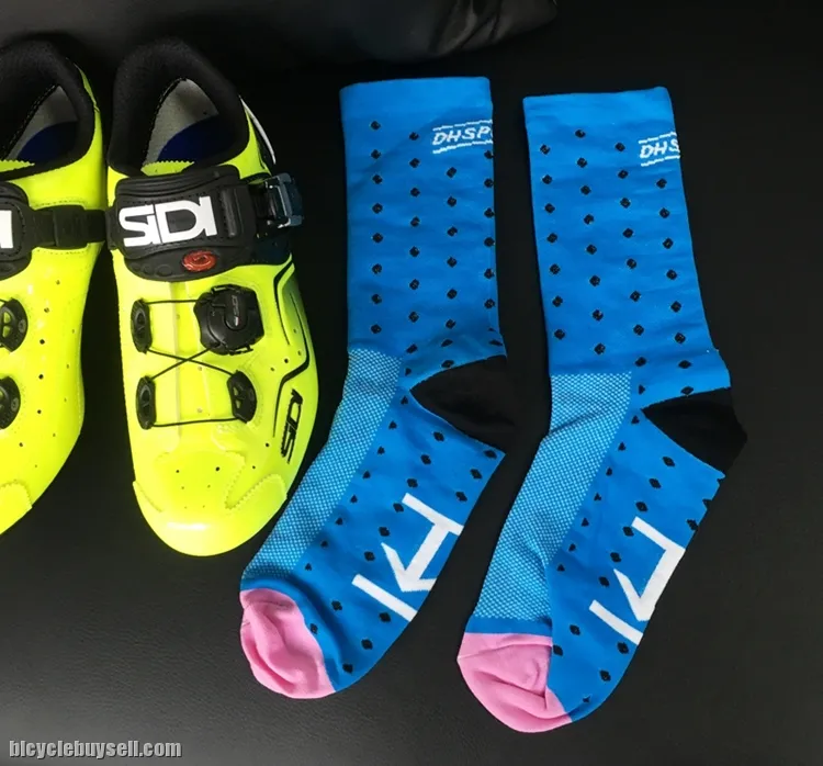 DH SPORTS Dot Pro Cyling OUTDOOR MULTI SPORTS SOCKS
