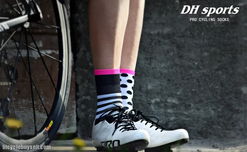 DH SPORTS Polka Dot Pro Cyling OUTDOOR MULTI SPORTS SOCKS