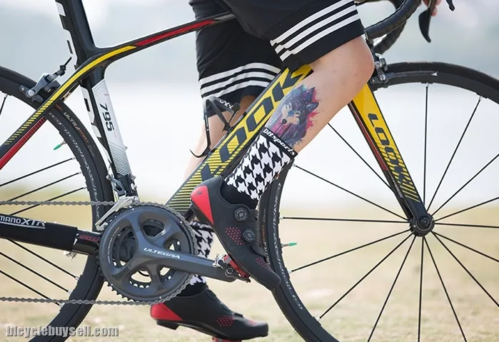 DH SPORTS Pro Cycling OUTDOOR MULTI SPORTS SOCKS
