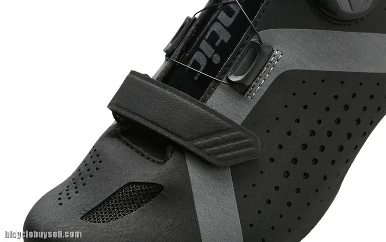 NEW YEAR SALE- SANTIC Apollo Men Professional Non-Clip Cycling Shoes(Black)